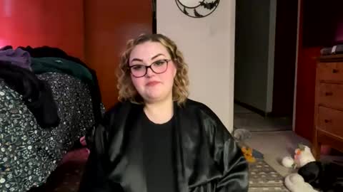 maroon_moon online show from 02.13.25