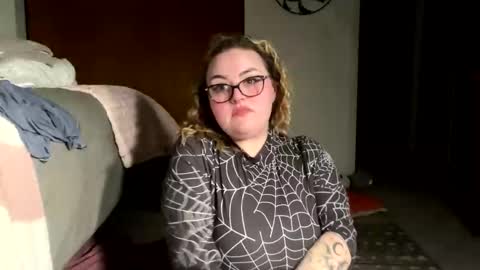 maroon_moon online show from 02.18.25