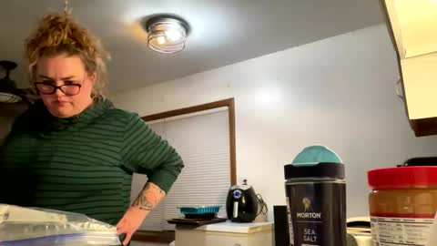 maroon_moon online show from 02.21.25