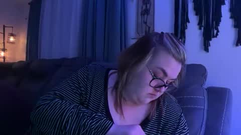 maroon_moon online show from 11.20.25