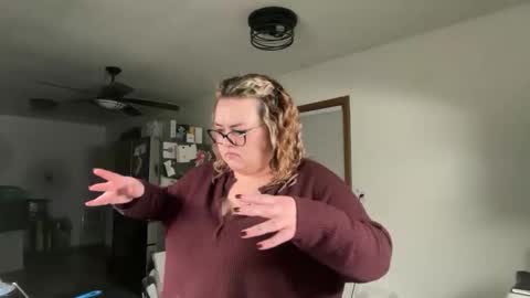 maroon_moon online show from 12.01.25