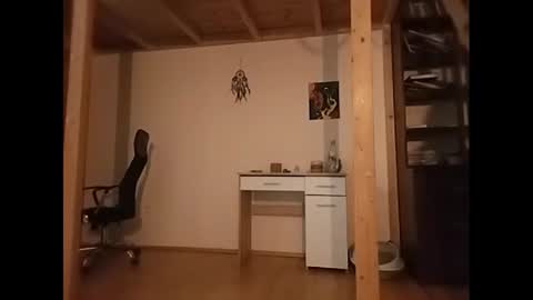 MaryGoRound online show from 02.01.25