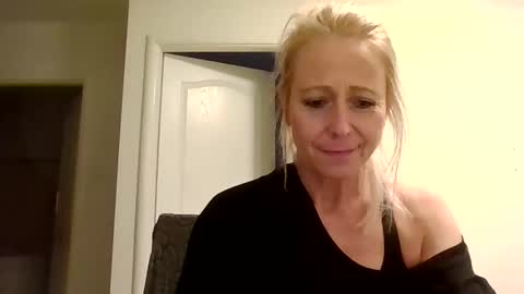 MaryGoRound online show from 11.01.25