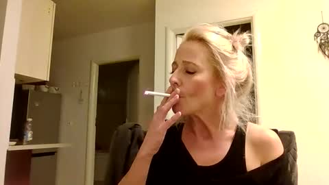 MaryGoRound online show from 11.02.25