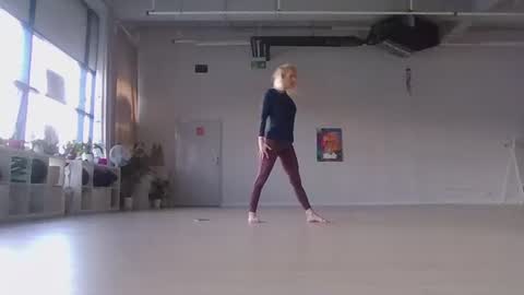 MaryGoRound online show from 11.08.25