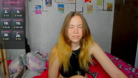 Snapshot of marryjanes chatting on 09.29.25 marryjanes online show from 09.29.25