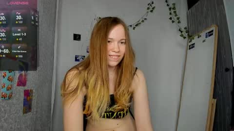 Snapshot of marryjanes chatting on 04.30.26 marryjanes online show from 04.30.26