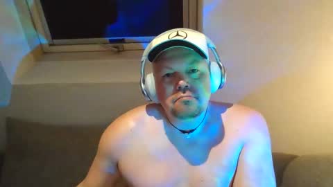 Snapshot of mars0481 chatting on 12.14.25 mars0481 online show from 12.14.25