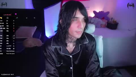 Snapshot of marshall_cazher chatting on 06.26.26 marshall online show from 06.26.26