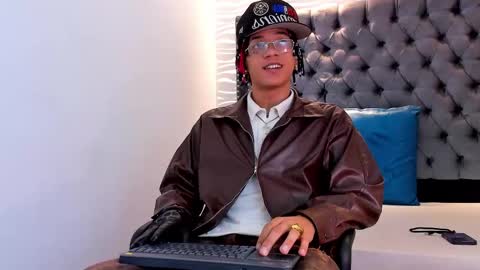 MARSHALL online show from 12.22.25