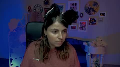 martaedams online show from 11.17.25