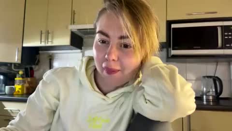 Snapshot of martaluna_ chatting on 05.05.26 Marta online show from 05.05.26