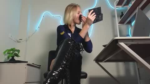 Ultimate Goddess online show from 03.09.26