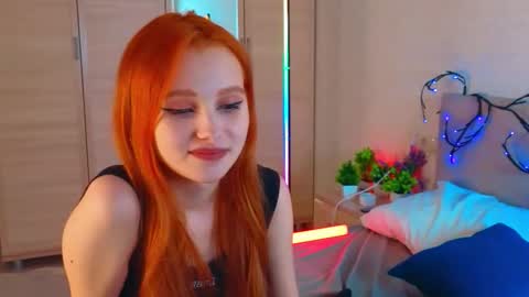 Snapshot of marthamack chatting on 11.22.25 marthamack online show from 11.22.25