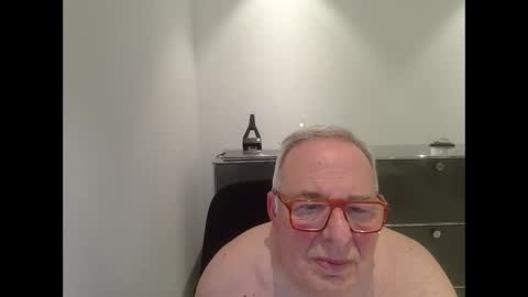 Snapshot of martin_1947 chatting on 12.22.24 martin_1947 online show from 12.22.24
