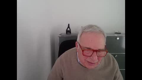 Snapshot of martin_1947 chatting on 12.24.24 martin_1947 online show from 12.24.24
