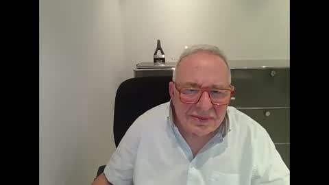 Snapshot of martin_1947 chatting on 10.12.25 martin_1947 online show from 10.12.25