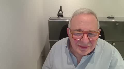 Snapshot of martin_1947 chatting on 11.19.25 martin_1947 online show from 11.19.25