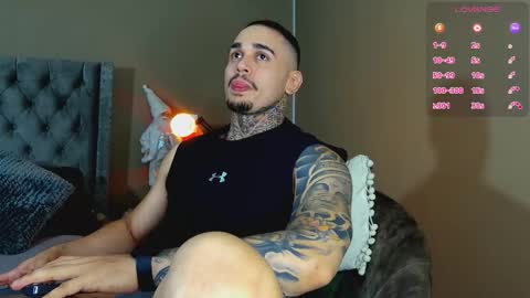 Snapshot of martin_colby05 chatting on 11.22.25 ONLYFANS Sotoandres modelo independiente online show from 11.22.25