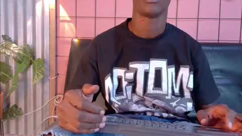 Snapshot of martin_killer chatting on 10.27.25 Martin online show from 10.27.25