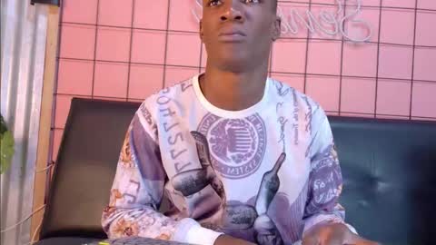 Snapshot of martin_killer chatting on 10.29.25 Martin online show from 10.29.25