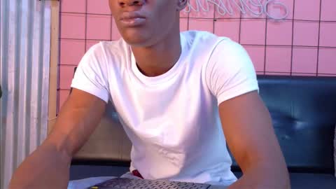 Snapshot of martin_killer chatting on 11.11.25 Martin online show from 11.11.25