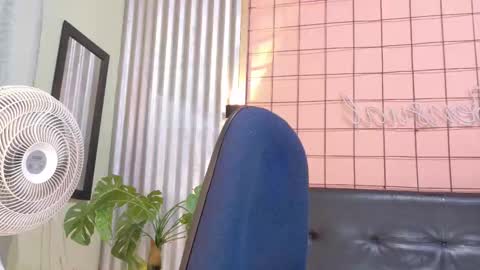 Snapshot of martin_killer chatting on 11.21.25 Martin online show from 11.21.25