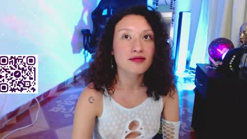 Snapshot of martina_adams chatting on 02.13.25 mari online show from 02.13.25