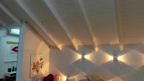 martina mIIler online show from 04.10.26