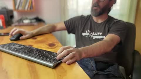 Snapshot of martincito22xl chatting on 12.18.24 Martincito online show from 12.18.24