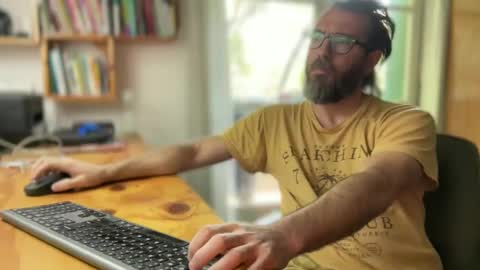 Snapshot of martincito22xl chatting on 01.04.25 Martincito online show from 01.04.25