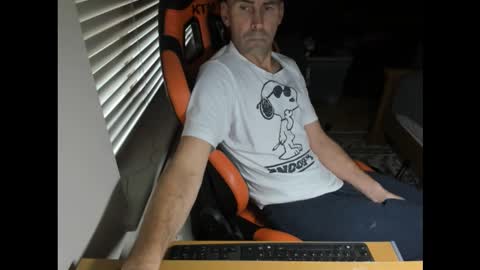 Snapshot of martinireland chatting on 11.14.25 Martin online show from 11.14.25