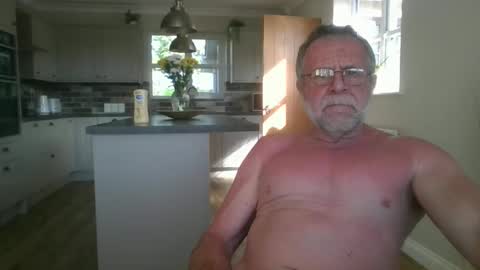 Snapshot of martinrgbxxxx chatting on 05.24.26 martinrgbxxxx online show from 05.24.26