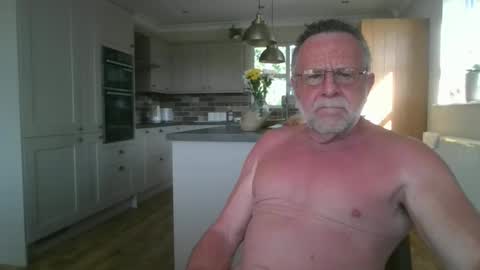 Snapshot of martinrgbxxxx chatting on 05.26.26 martinrgbxxxx online show from 05.26.26