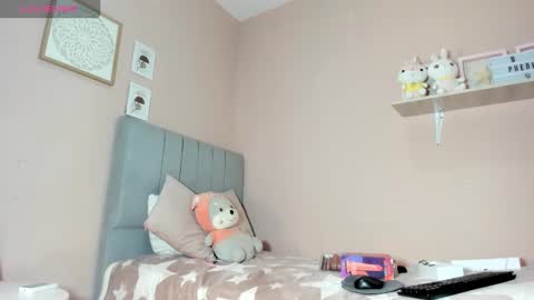 mary_cute9 online show from 11.18.25