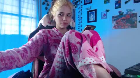                      100   online show from 02.09.25