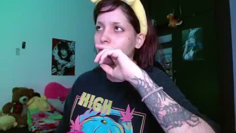 Snapshot of mary_janness chatting on 06.12.26 100 online show from 06.12.26