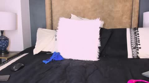 Snapshot of mary_kisss chatting on 03.01.25 online show from 03.01.25