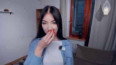 Snapshot of mary_loky chatting on 12.05.25 Mary online show from 12.05.25