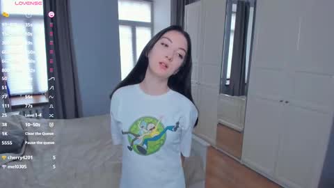 Snapshot of mary_loky chatting on 12.14.25 Mary online show from 12.14.25