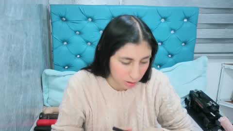 Snapshot of mary_mood_ chatting on 02.12.25 Mary Moon online show from 02.12.25