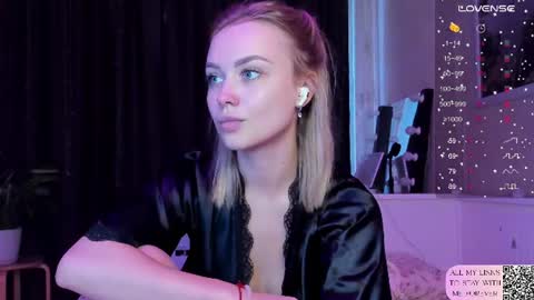 Snapshot of mary_romance chatting on 07.12.26 Mary online show from 07.12.26