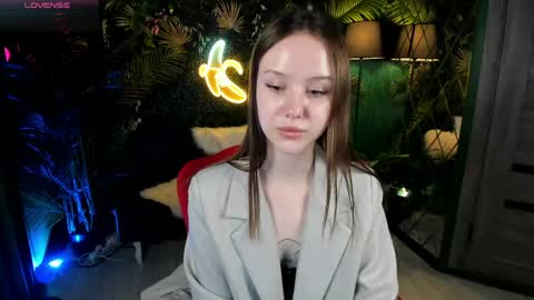 Snapshot of mary_sparkle_ chatting on 06.02.26 yours fetish mary online show from 06.02.26