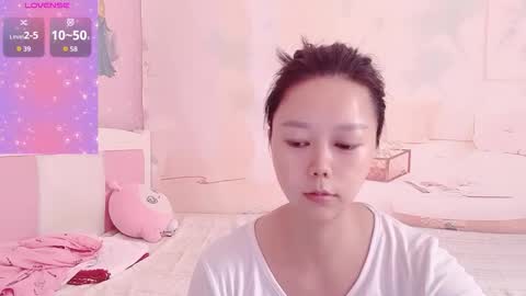 Snapshot of mary_uu chatting on 10.16.25 mary_uu online show from 10.16.25