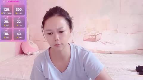 Snapshot of mary_uu chatting on 10.17.25 mary_uu online show from 10.17.25