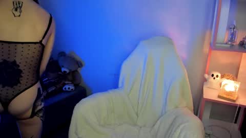 Mary GTM3Mon Wed Thu Sat Sun 0400 am-1030pm online show from 10.29.25