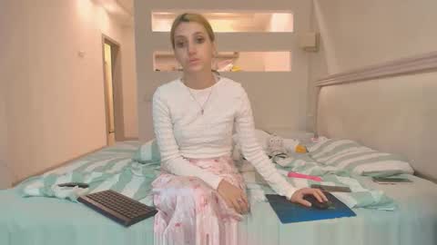 marya442004 online show from 09.23.25