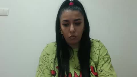 Snapshot of maryem199115 chatting on 10.19.25 maryem online show from 10.19.25
