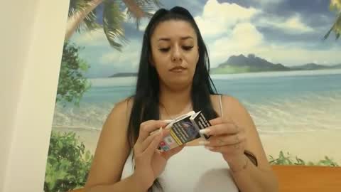 Snapshot of maryem199115 chatting on 10.22.25 maryem online show from 10.22.25