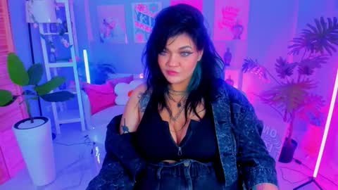 Mary online show from 10.17.25